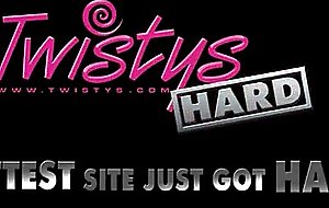 Courtney cummz - bigtitsinsports