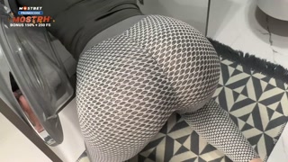 "Hey, Help Your Stepmom!" - Hot Milf Housewife In Tight Leggings with big ass Stuck In the Washer