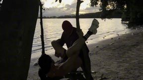 gerente saiu do trabalho com muito tesao para encontrar um cuzinho macio na intencao de leitar antes de ir pra casa