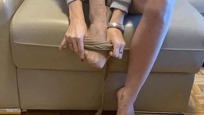 PUTTING ON NYLONS AND TEASING YOU - MOV HD