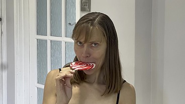 Best Dirty Talk in the World 2: Lolly Sucking