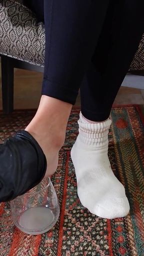 Latex Foot Sweat Drinking