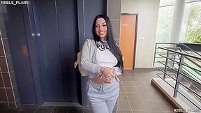 Modelo Chilena Folla En El Elevador