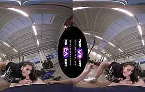 - Naomi Bennet - Fit Babe Loves to Fuck Near Posh Cars
