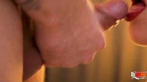 Ultimate MILF Pickup: Hottest Cougar Clips