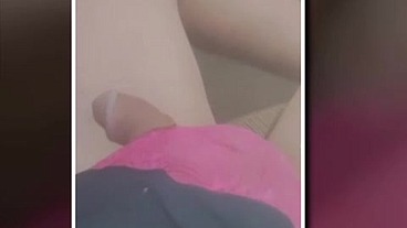 Cdzinha se exibindo tentando pega a mulher