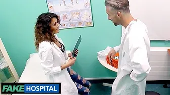 Sexy Medical Student Gets Hands-On Lesson in Male Anatomy During Clinical Training