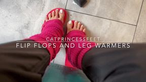 Public foot show, flip flops, leg warmers and white toes, size 9 milf feet