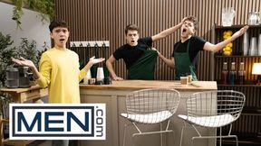 Hot - Sam Ledger fragt Barista Joey Mills nach etwas Hot und Cremigem, damit er Sperma über seinen ganzen Körper bekommt