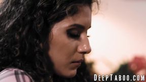 Latina wife Codi Vore tempts bearded Codey Steele in therapy session