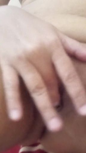 Curvy Wife Fingering