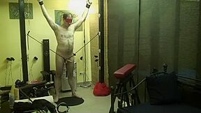 Ladyanna - Sex & Bdsm Session With My House Slave