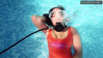 Hottest underwater masturbation with Amelie Bruna