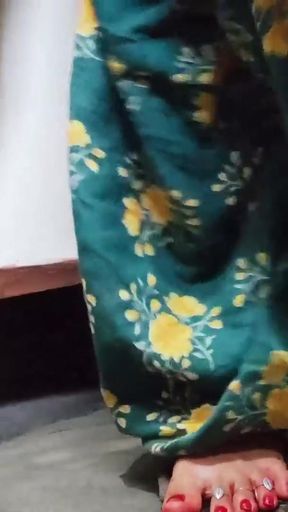 Jiju viral Saali MMS Hairy pussy clean shave Indian desi girl pussy, School giirl pussy Shaved, desi girl ke chut ke&hellip;   Clip 1