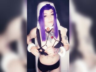 Raven cosplay, getting impure