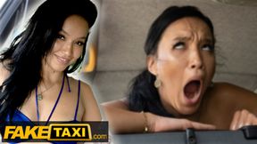 Fake Taxi - Bikini Babe Asia Vargas strips in the back of the cab to the driver&#039;s delight