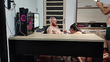 bastidores fodendo hardcore a rabuda gostosa no pelo