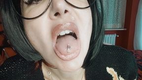 the giantess uses you in place of her missing tooth and