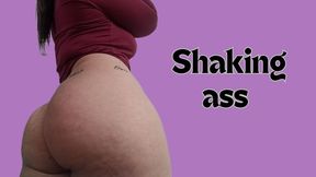 Shaking My Juicy Ass Just For You