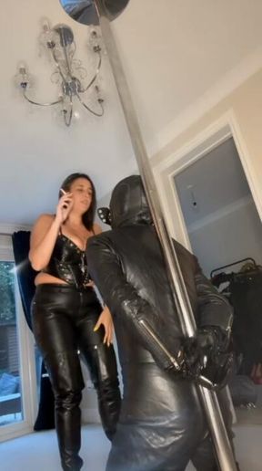Leather Gimp Ball Busting🤭