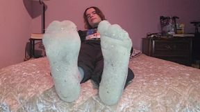 nobinary roommate makes you sniff their socks while gooning! - sock joi