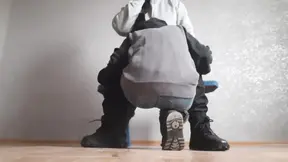 My married neighbor licks my pussy in her uninhabited apartment so that her husband doesn't find out about it