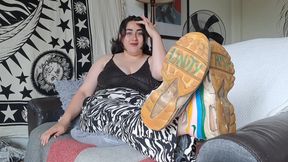 Hottie Gives Foot Freak SPH JOI