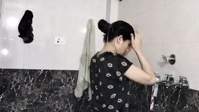 Muslim girl ko paise dekar jabar dasti pela