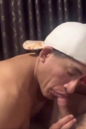 Muscular Mature Woman Gives Me an Exclusive Blowjob After the Gym