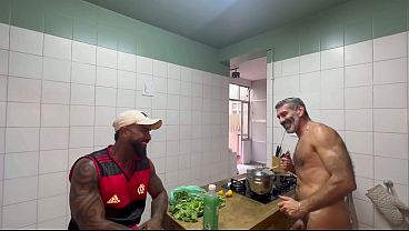 Verano interracial, ardiente, bien disfrutado