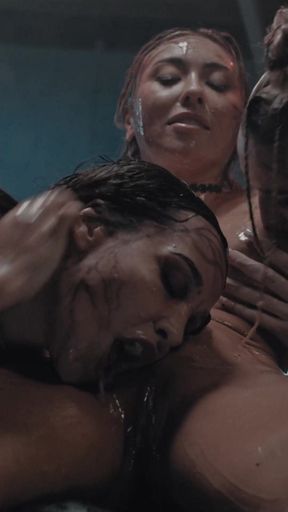 Rissa May Scissoring Parasite Squirting Sex