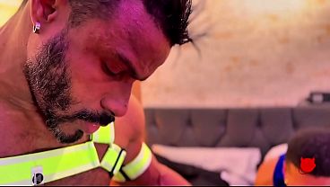 Foda a tr&ecirc_s sem capa p&oacute_s-Parada LGBT S&atilde_o Paulo