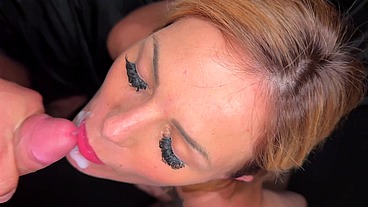 BDSM intense pour cette coquine de Naomie Ricci !