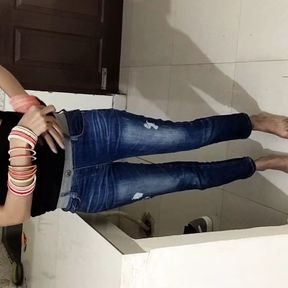 Hot Newly married Punjabi girl aapna jism dekhte hue