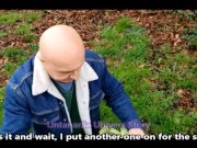 VOST engl - Entraînement d'un inférieur nu et chaste en extérieur.