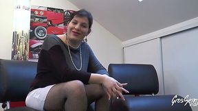 Curvy milf gets naughty on cam in lingerie and anal play