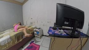 Housewife And Technician With Her Ass While Husband Is Away