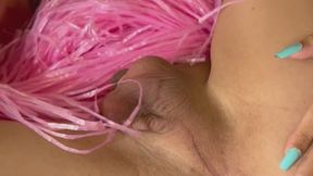 Solo Hawaiian twerking and masturbation