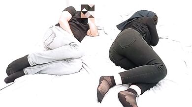 ???? ماموریت بودیم اشتباهی شرکت برامون اتاق با تخت دونفره گرفته بود اگه شوهرم بفهمه جرم میده