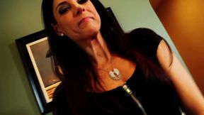 Horny MILF India Summer Gets Her Pussy Fucked and Face Covered in Cum