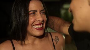 Introducing my MILF neighbor: She welcomes me to the apartment by shaking her ass in my face