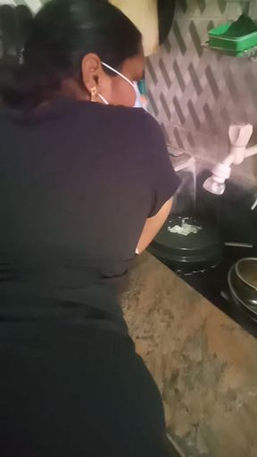 Kitchen Working in Maami