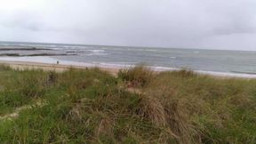 Handjob on the beach on the island of Ol&eacute;ron