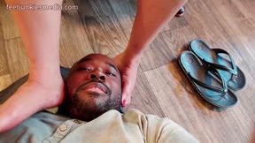 Candice's Virgin Size 12 Feet N and Her 1st Toe Sucking Experience