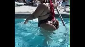 Wet BBW Booty