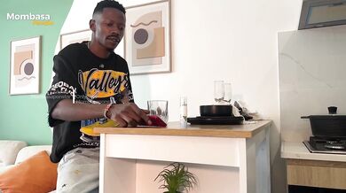 My boyfriend’s kitchen turned into a quickie hotspot with his ebony friend