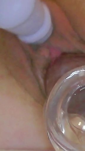 Zoey Portland Plays with Pussy