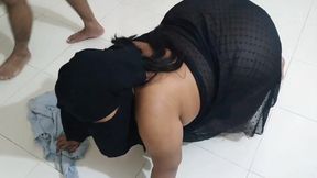 Indian Desi Muslim Maid Fucked by Boss in Office for Get Promotion!