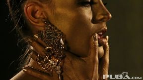 Gold statues come to life and eat each other out!