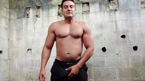 yuri gaucho - brazilian muscle man jerking off - soloboy handsome big cumshot